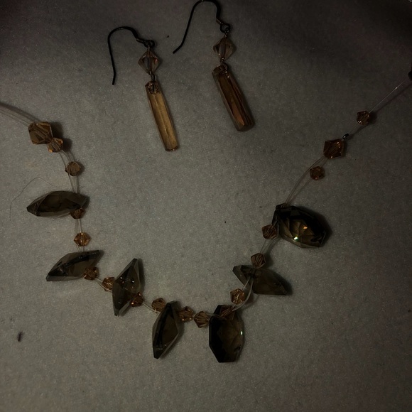 Crystal necklace and earrings - Picture 3 of 4